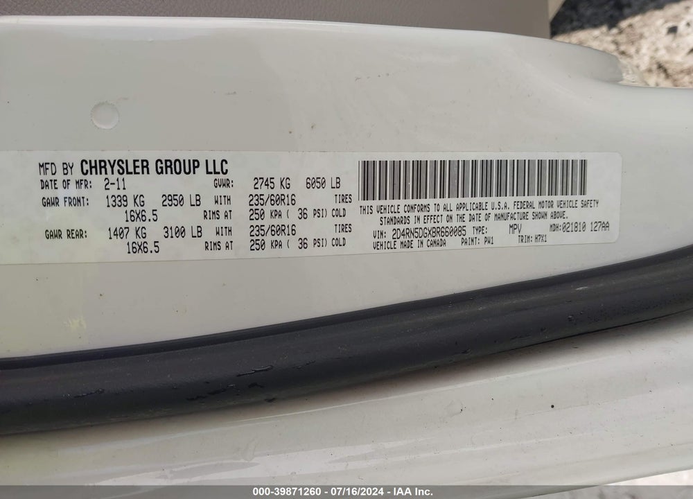 2011 DODGE GRAND CARAVAN CREW VIN: 2D4RN5DGXBR660085