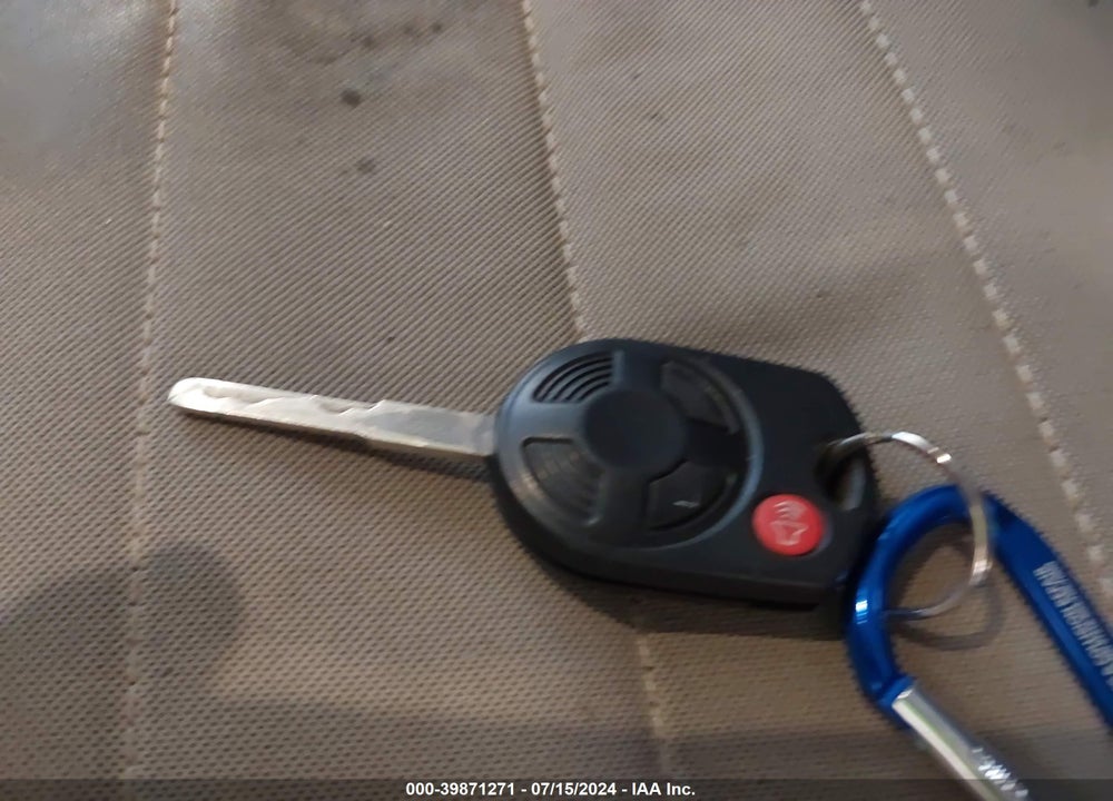 2015 FORD ESCAPE SE VIN: 1FMCU9G99FUA83211