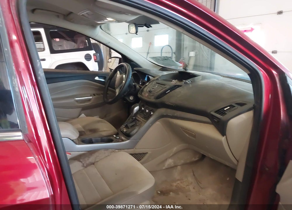 2015 FORD ESCAPE SE VIN: 1FMCU9G99FUA83211
