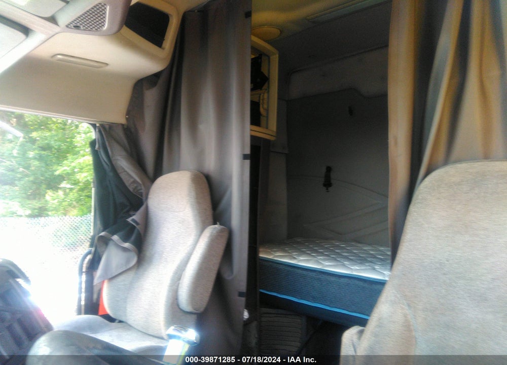 2015 VOLVO VN VNL VIN: 4V4NC9EH0FN912241
