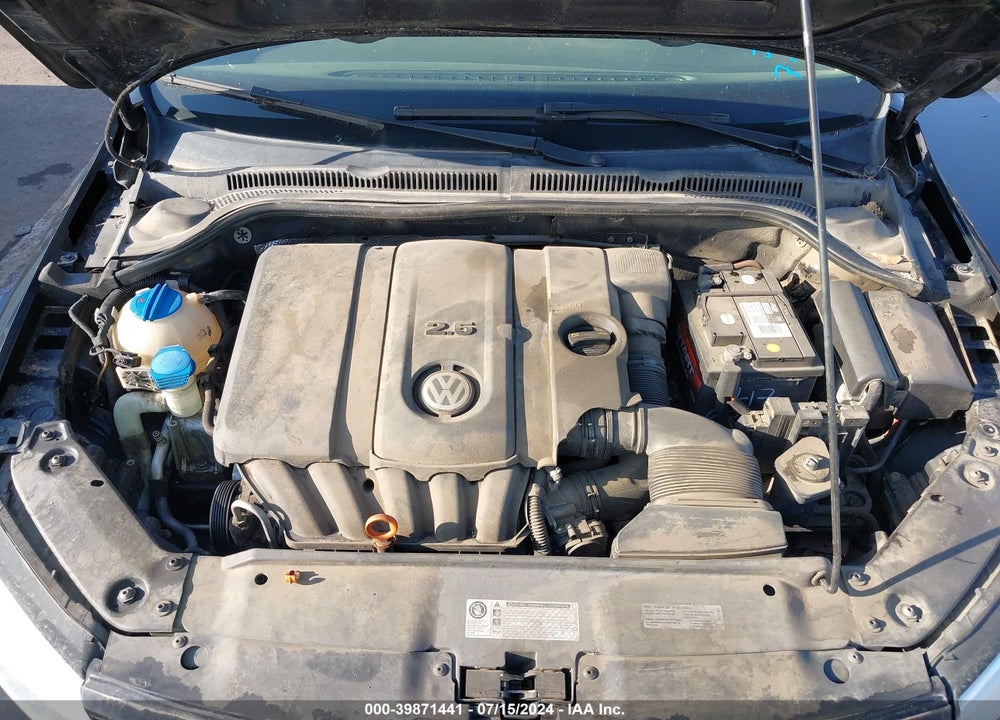 2012 VOLKSWAGEN JETTA 2.5L SE VIN: 3VWDP7AJ0CM366617