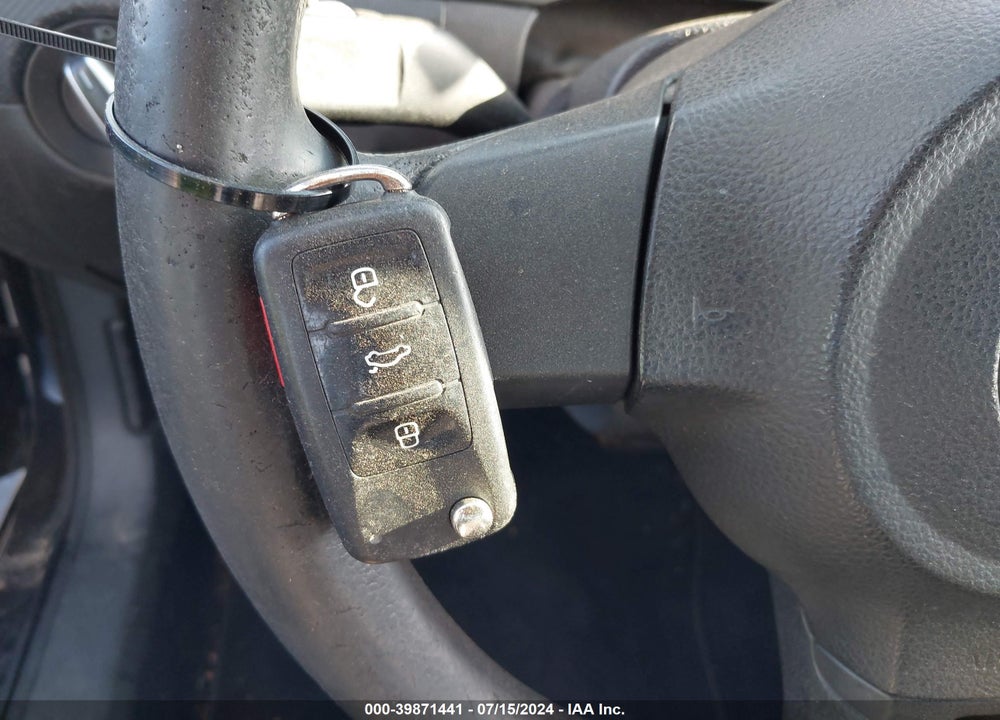 2012 VOLKSWAGEN JETTA 2.5L SE VIN: 3VWDP7AJ0CM366617