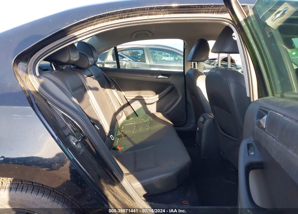 2012 VOLKSWAGEN JETTA 2.5L SE VIN: 3VWDP7AJ0CM366617