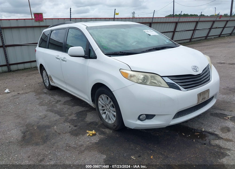 2011 TOYOTA SIENNA XLE V6 VIN: 5TDYK3DC1BS024102