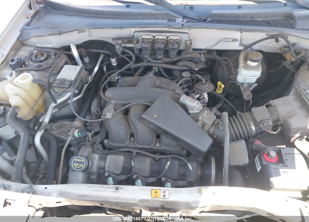 2005 FORD ESCAPE LIMITED VIN: 1FMYU04145KC50651