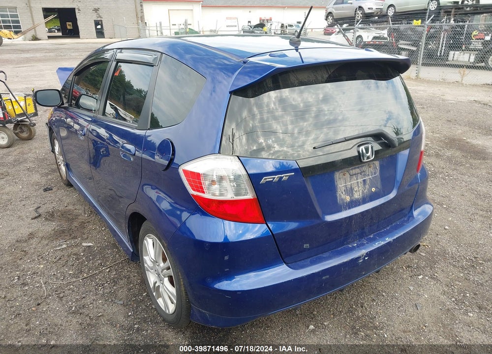 2011 HONDA FIT SPORT VIN: JHMGE8H59BC019712