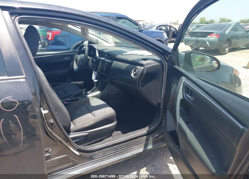 2019 TOYOTA COROLLA LE VIN: 5YFBURHE1KP924554