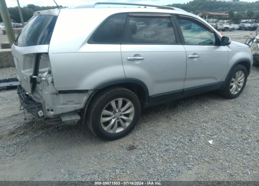 2011 KIA SORENTO EX V6 VIN: 5XYKUDA21BG036510