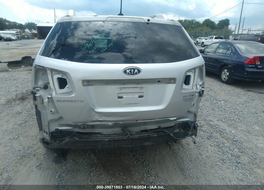 2011 KIA SORENTO EX V6 VIN: 5XYKUDA21BG036510