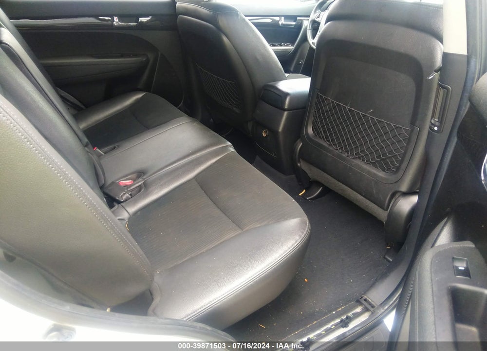 2011 KIA SORENTO EX V6 VIN: 5XYKUDA21BG036510