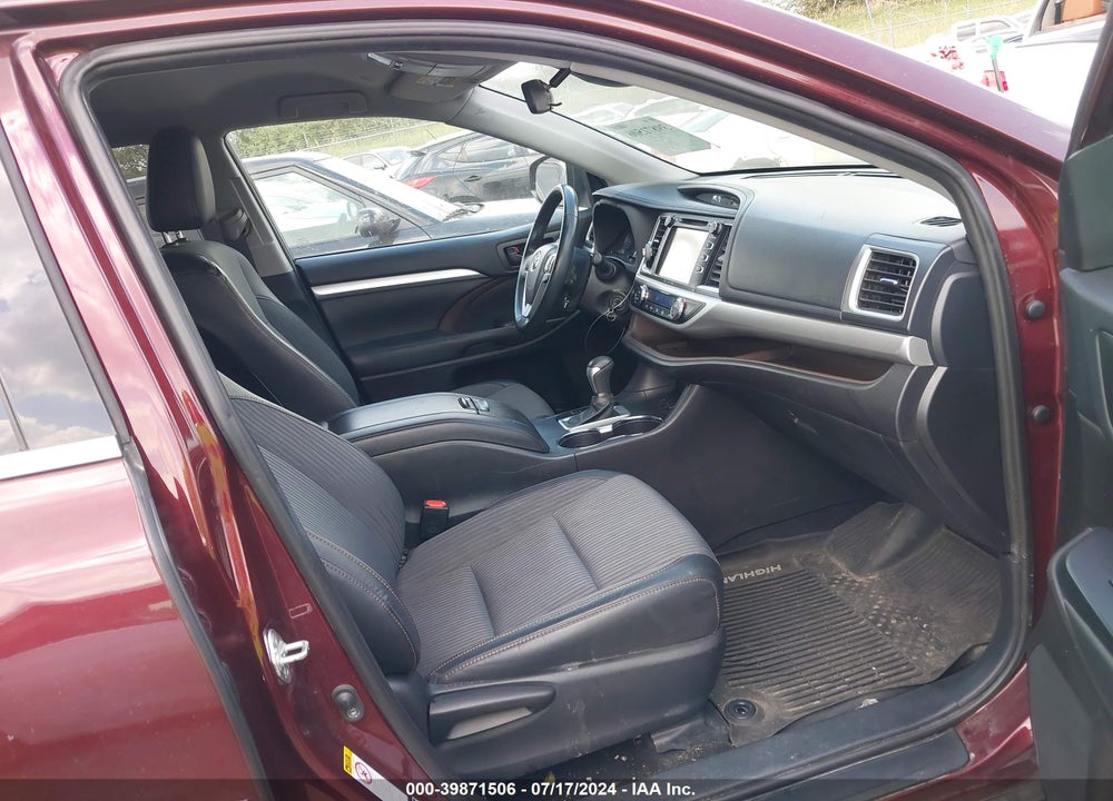 2019 TOYOTA HIGHLANDER LE PLUS VIN: 5TDBZRFH4KS942942