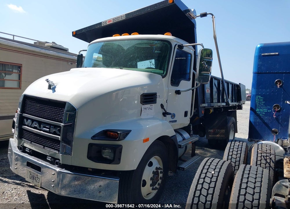 2024 MACK MD VIN: 1M2MDBAA4RS012366