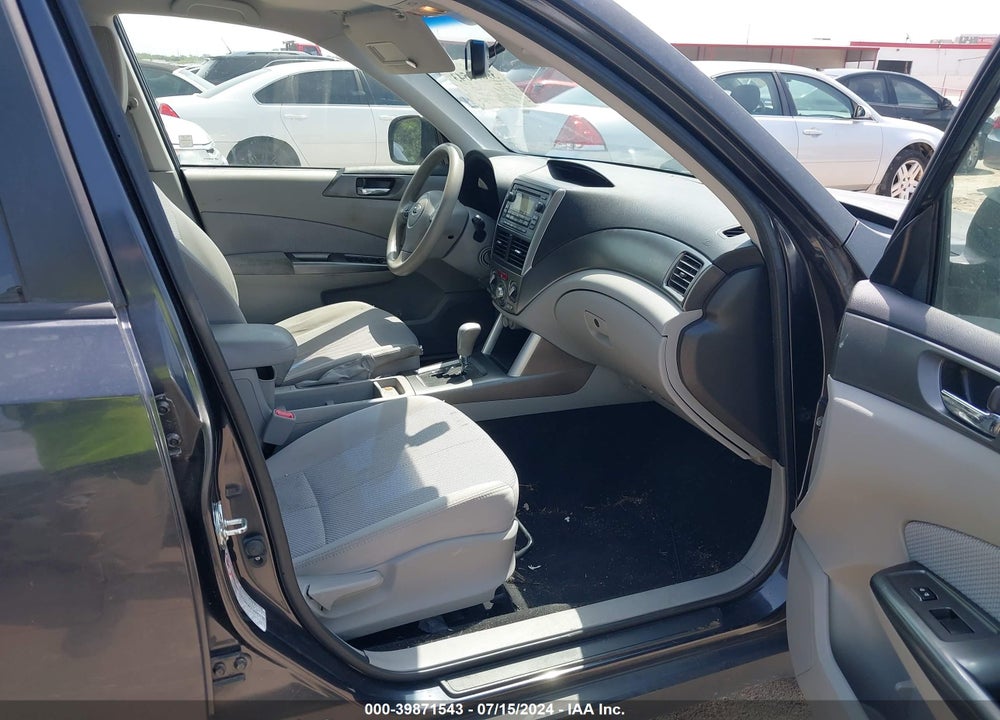 2011 SUBARU FORESTER 2.5X PREMIUM VIN: JF2SHBCC5BH762975