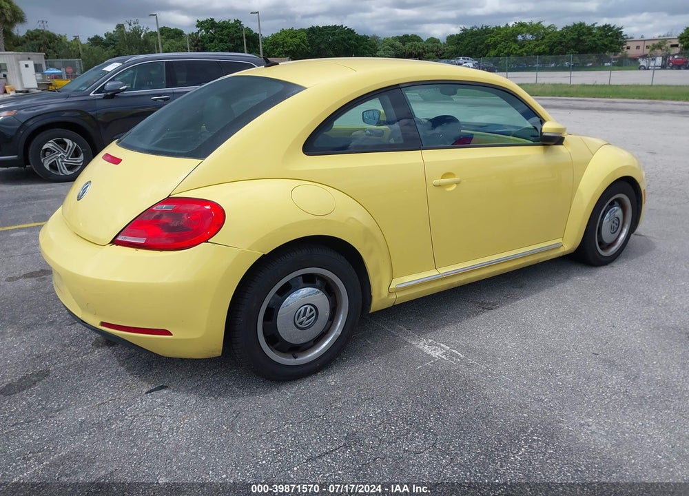 2012 VOLKSWAGEN BEETLE 2.5L VIN: 3VWJP7ATXCM658831