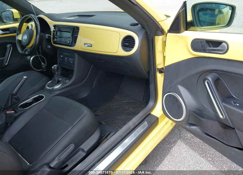 2012 VOLKSWAGEN BEETLE 2.5L VIN: 3VWJP7ATXCM658831