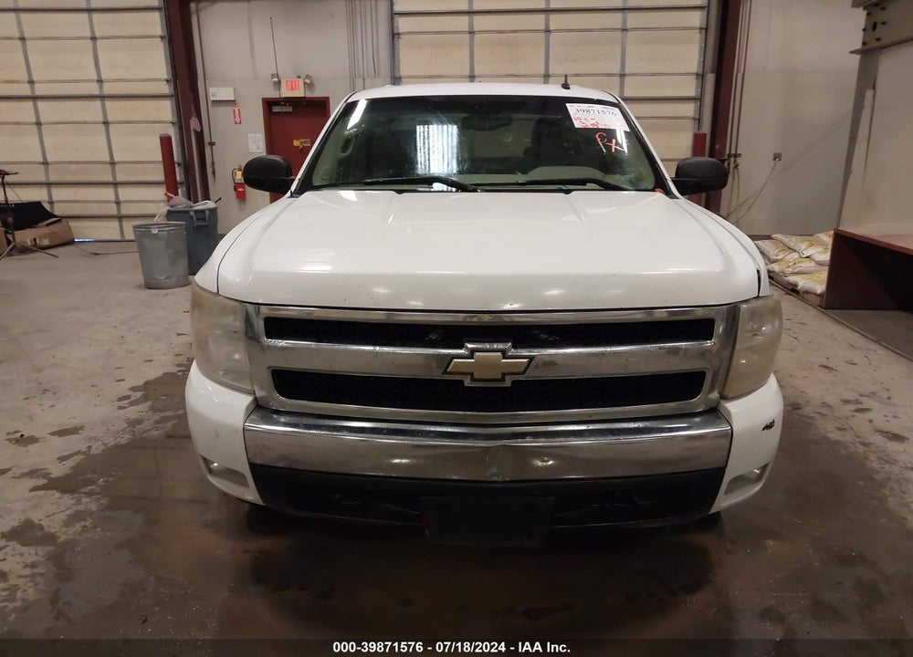 2008 CHEVROLET SILVERADO 1500 LT1 VIN: 2GCEK13M681204967