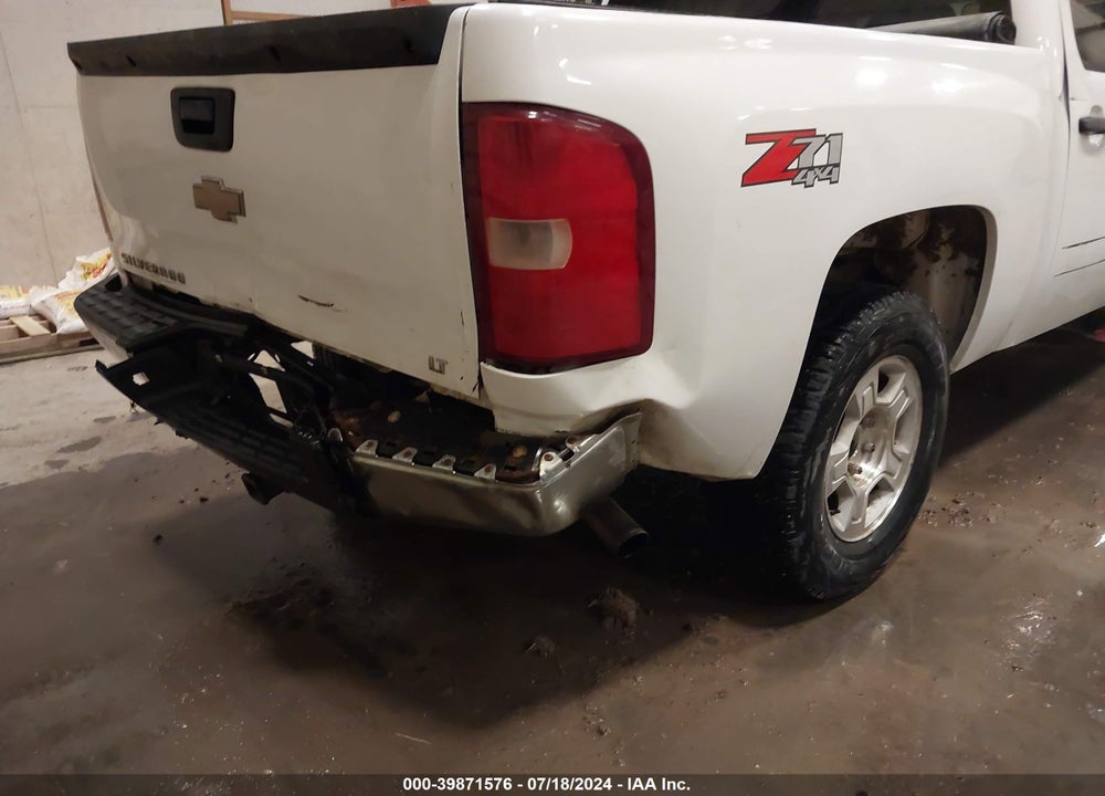2008 CHEVROLET SILVERADO 1500 LT1 VIN: 2GCEK13M681204967