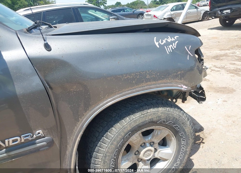 2003 TOYOTA TUNDRA SR5 V8 VIN: 5TBRT34113S404079