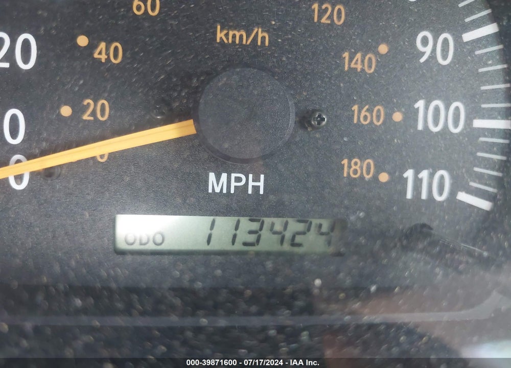 2003 TOYOTA TUNDRA SR5 V8 VIN: 5TBRT34113S404079