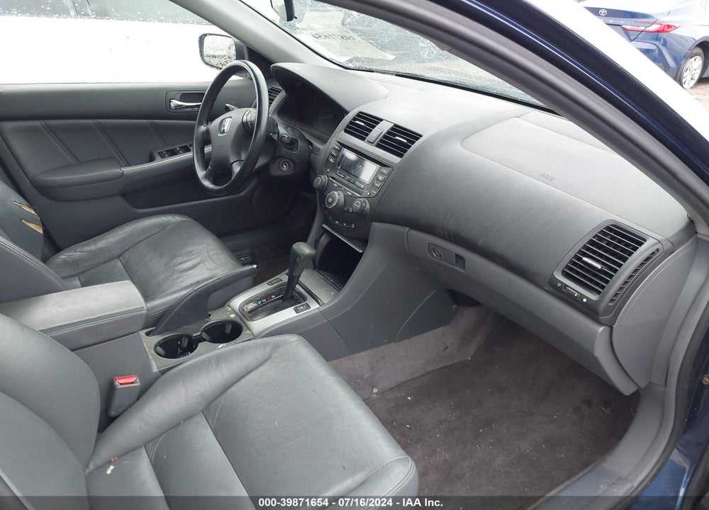2003 HONDA ACCORD 2.4 EX VIN: JHMCM56613C041572