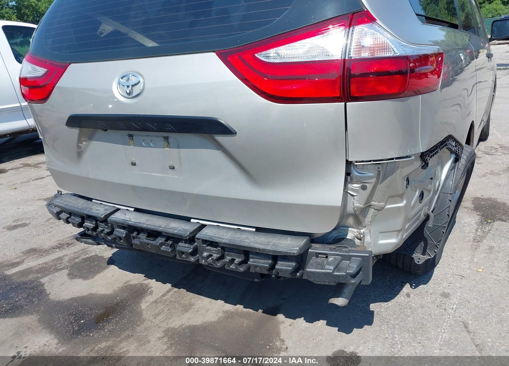 2017 TOYOTA SIENNA L 7 PASSENGER VIN: 5TDZZ3DC3HS860907