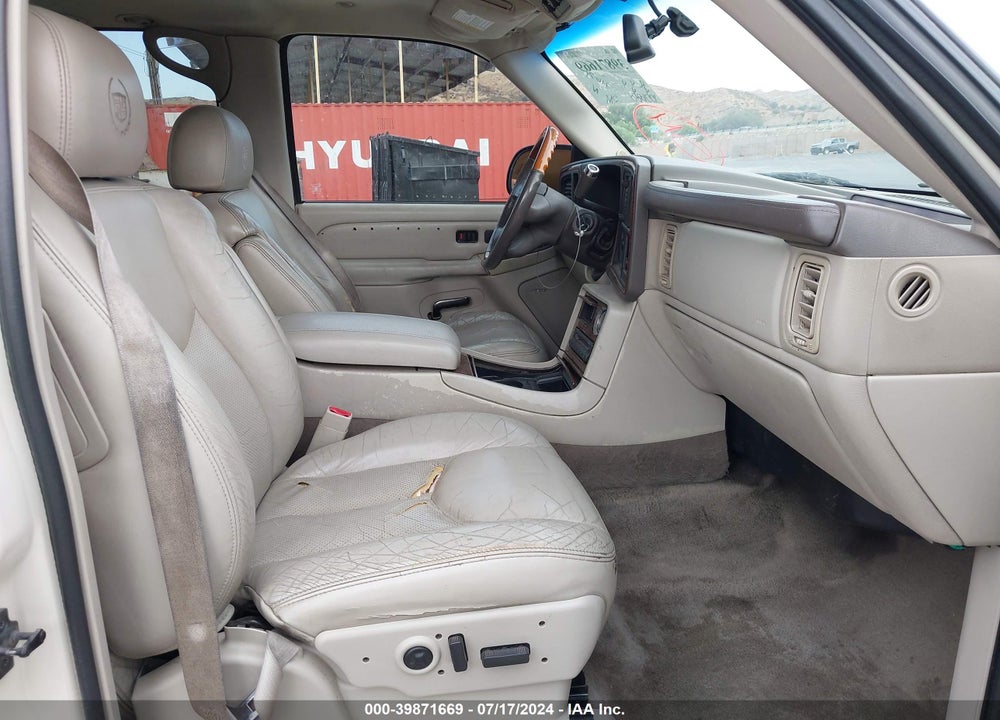 2004 CADILLAC ESCALADE STANDARD VIN: 1GYEC63T24R178722