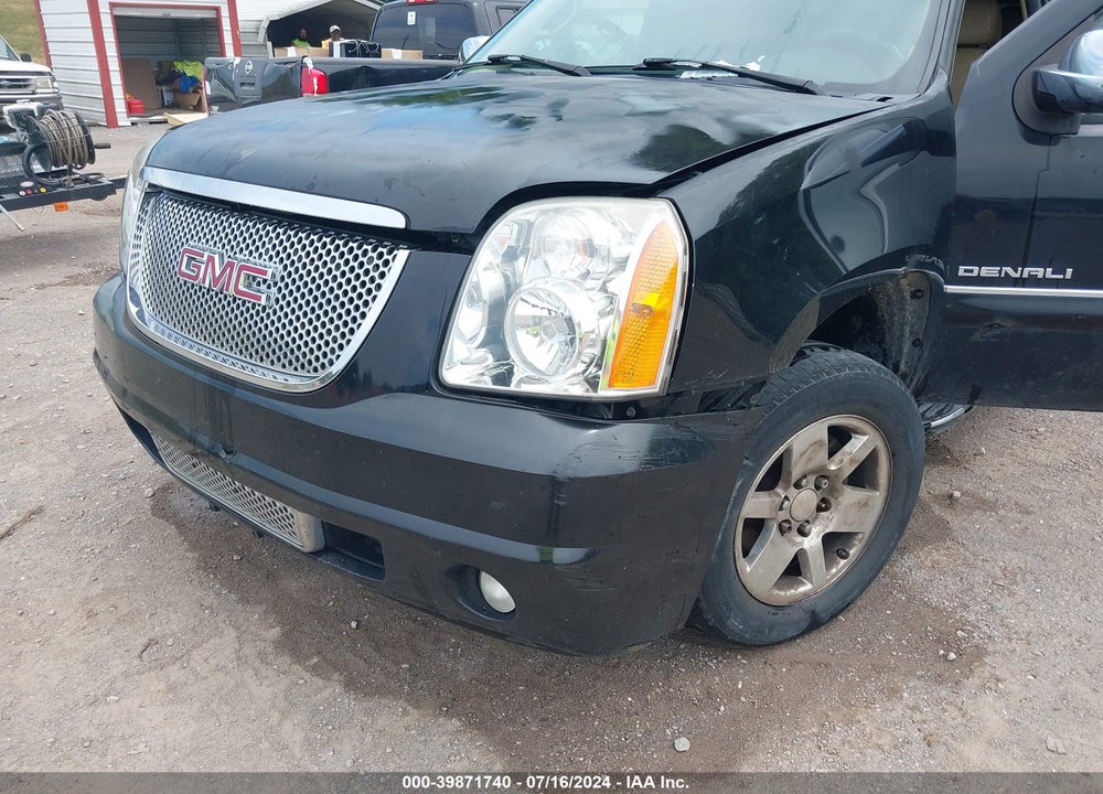 2007 GMC YUKON DENALI VIN: 1GKFK63887J245811