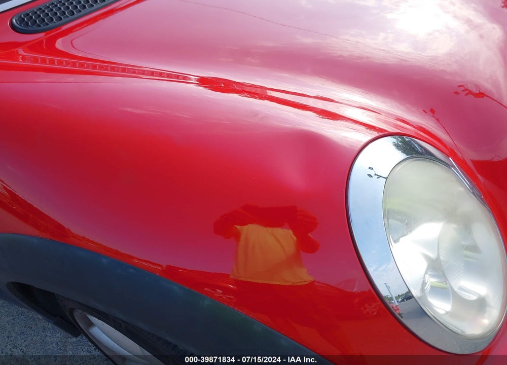 2004 MINI COOPER S VIN: WMWRE334X4TD87850