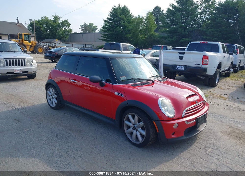 2004 MINI COOPER S VIN: WMWRE334X4TD87850
