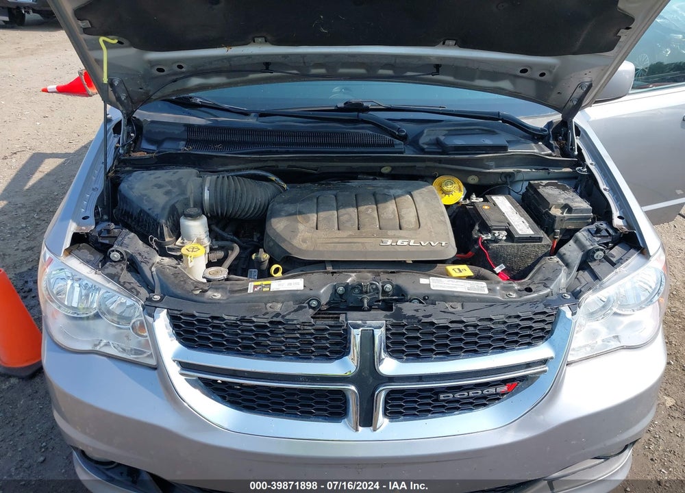 2018 DODGE GRAND CARAVAN SXT VIN: 2C4RDGCG9JR205966