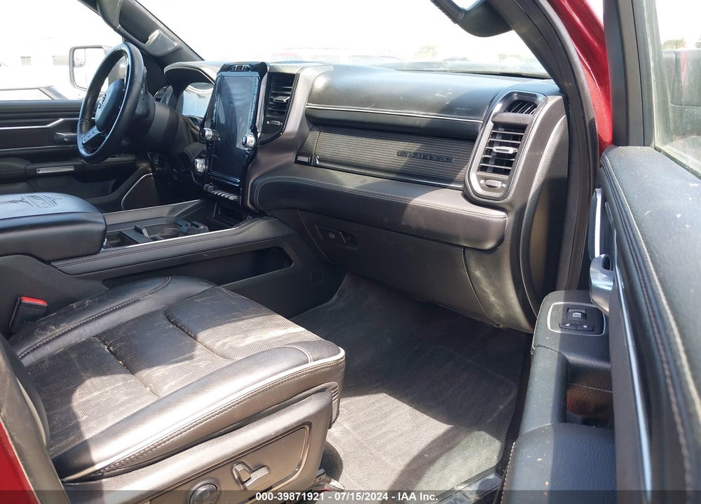 2022 RAM 1500 LIMITED 4X4 5'7 BOX VIN: 1C6SRFHT0NN163281