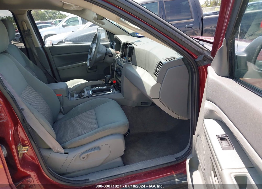 2007 JEEP GRAND CHEROKEE LAREDO VIN: 1J8GS48K67C641967