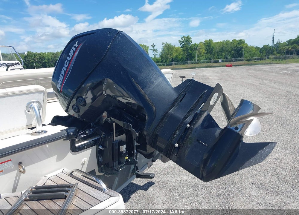2021 BOSTON WHALER OTHER VIN: BWCE1376L021