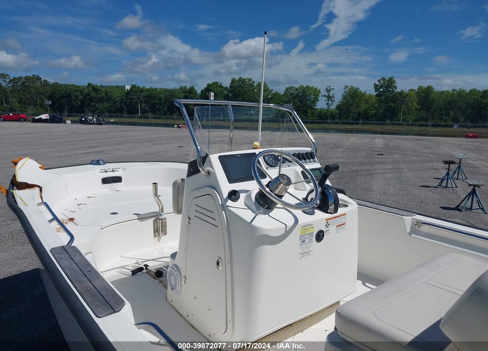 2021 BOSTON WHALER OTHER VIN: BWCE1376L021