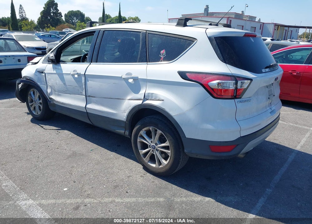 2017 FORD ESCAPE SE VIN: 1FMCU0GD8HUC02126