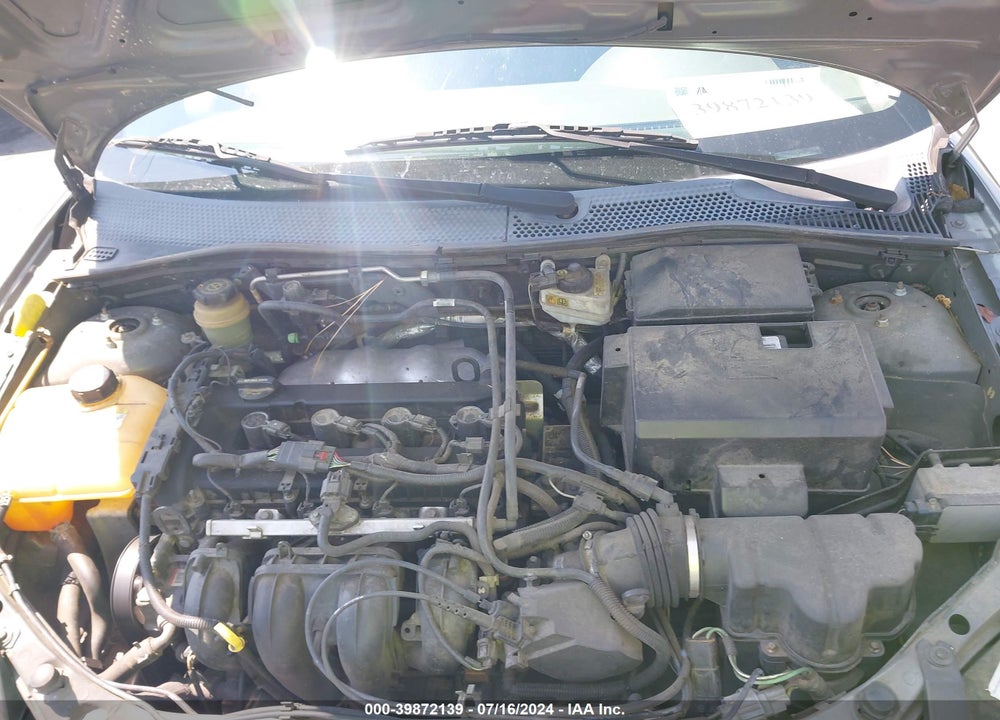2005 FORD FOCUS ZX4 VIN: 1FAFP34NX5W179820