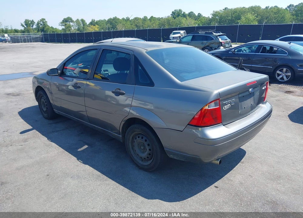 2005 FORD FOCUS ZX4 VIN: 1FAFP34NX5W179820
