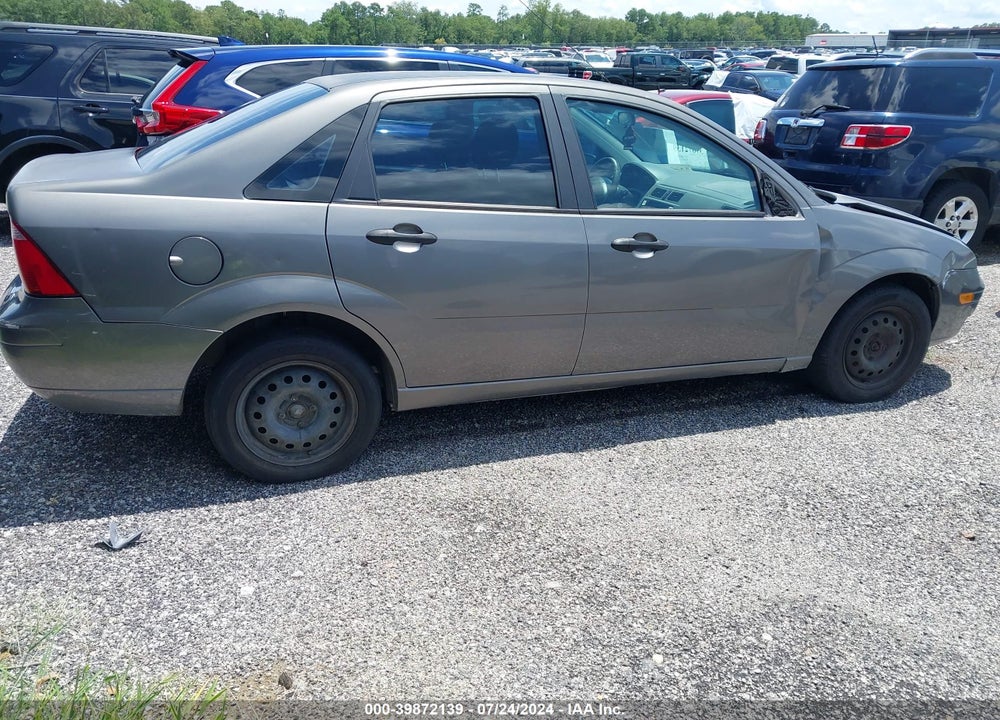 2005 FORD FOCUS ZX4 VIN: 1FAFP34NX5W179820