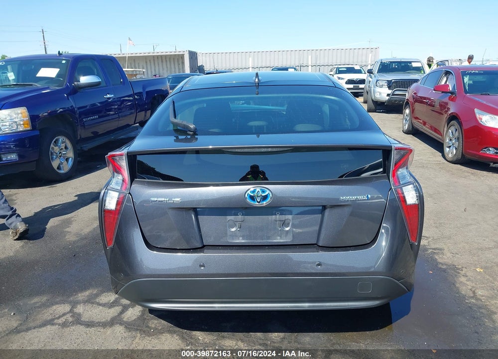 2018 TOYOTA PRIUS VIN: JTDKBRFUXJ3588975