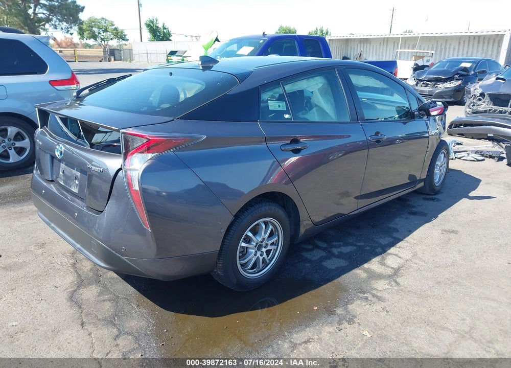 2018 TOYOTA PRIUS VIN: JTDKBRFUXJ3588975