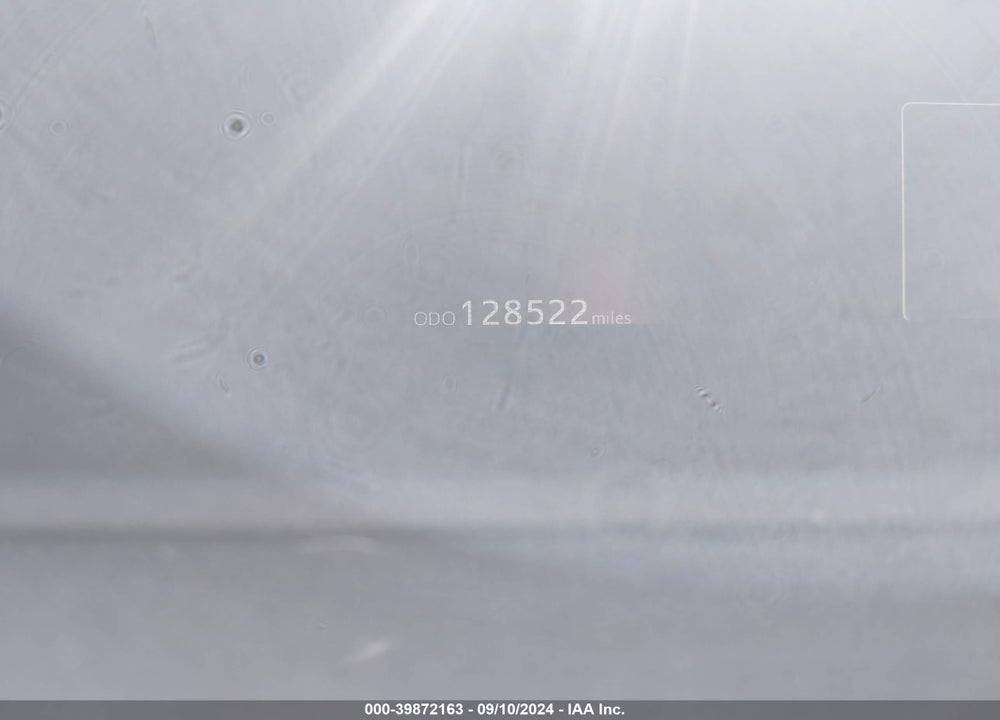 2018 TOYOTA PRIUS VIN: JTDKBRFUXJ3588975
