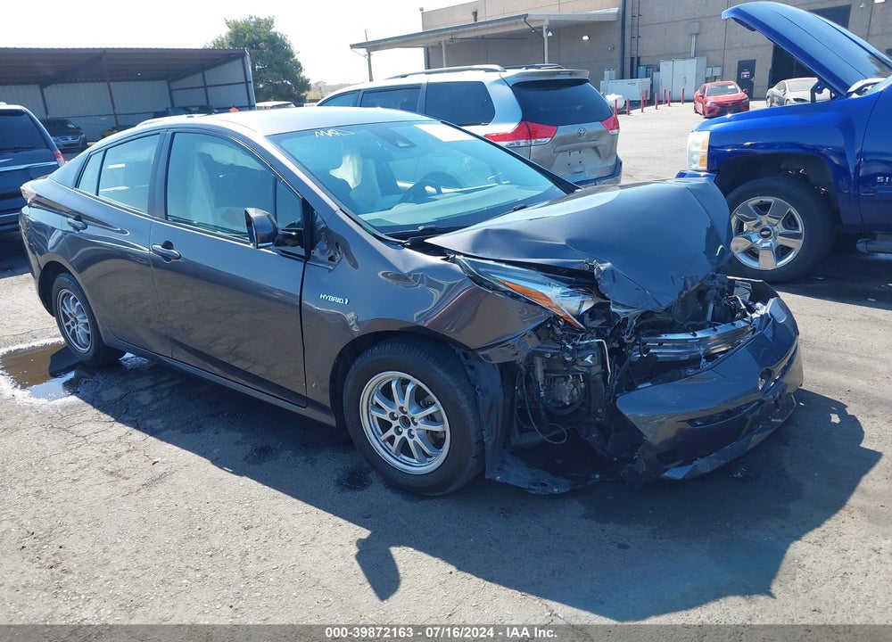 2018 TOYOTA PRIUS VIN: JTDKBRFUXJ3588975