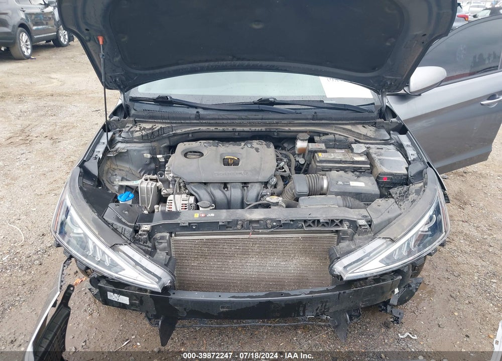 2019 HYUNDAI ELANTRA SEL VIN: 5NPD84LF0KH461478