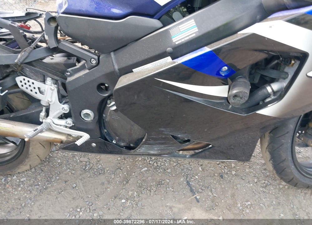 2005 SUZUKI GSX-R600 K VIN: JS1GN7CA352105148