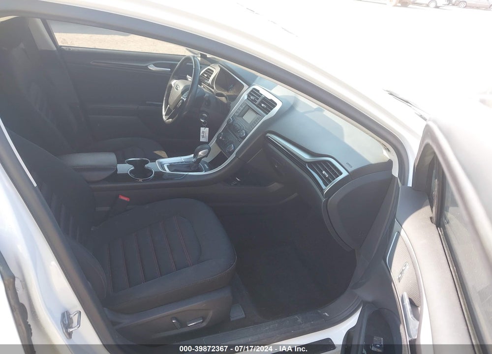 2015 FORD FUSION SE VIN: 3FA6P0H78FR196033