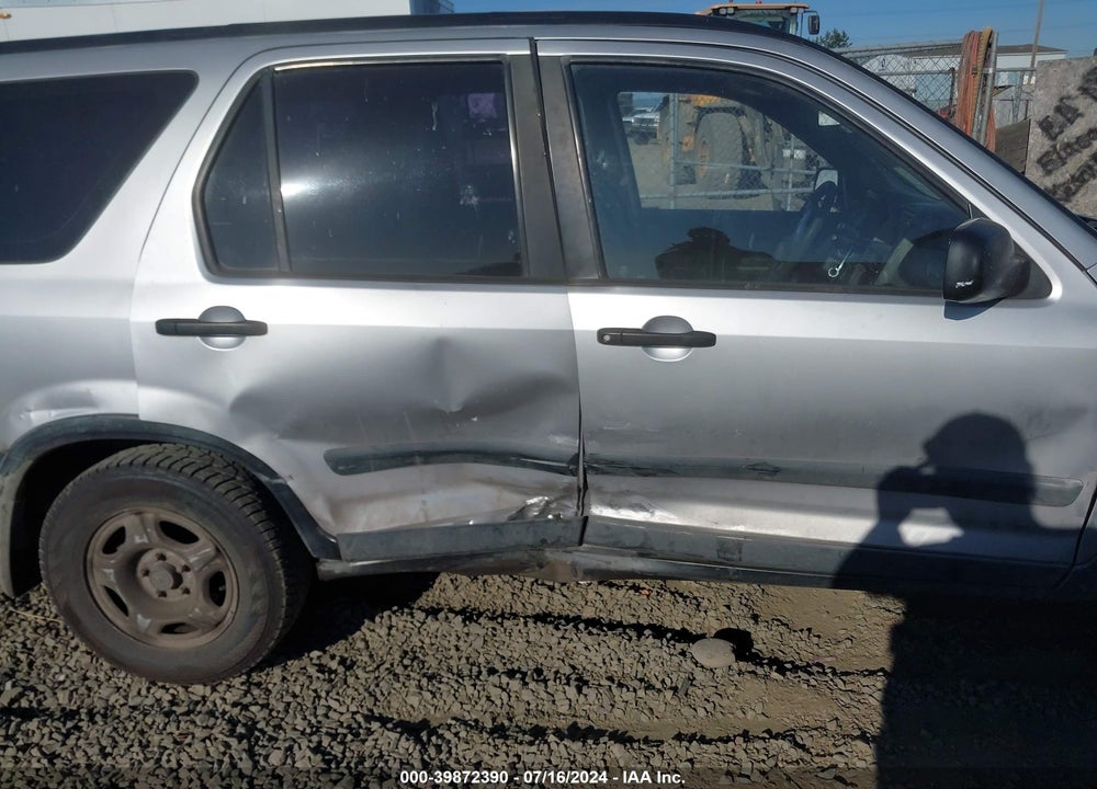 2002 HONDA CR-V LX VIN: JHLRD68462C011885
