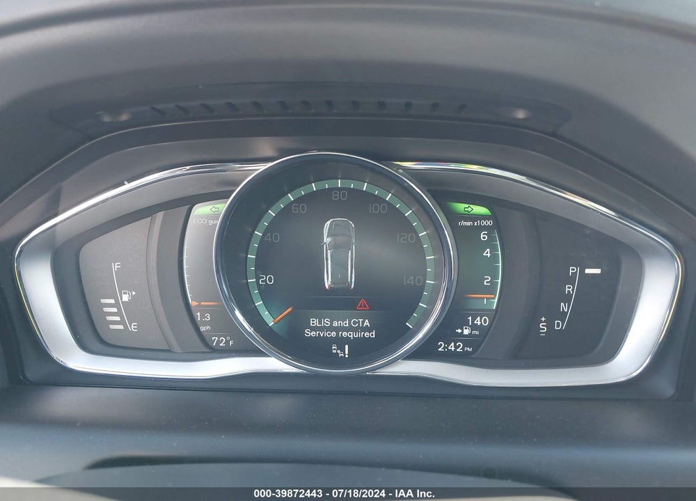 2017 VOLVO XC60 T5 INSCRIPTION VIN: YV440MRU3H2142712