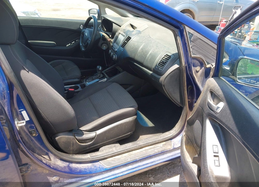 2018 KIA FORTE LX VIN: 3KPFL4A72JE174035