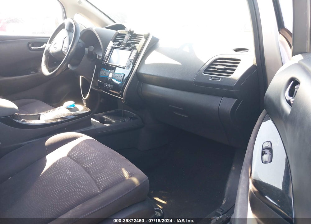 2015 NISSAN LEAF SV VIN: 1N4AZ0CP0FC306986