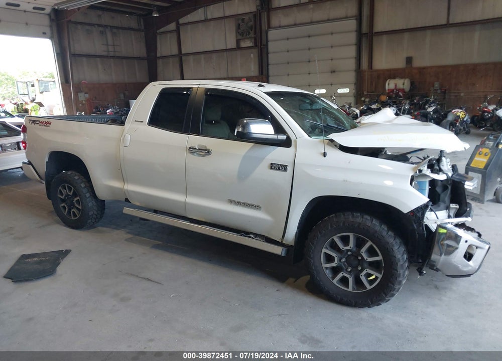 2016 TOYOTA TUNDRA LIMITED 5.7L V8 VIN: 5TFBY5F14GX499756